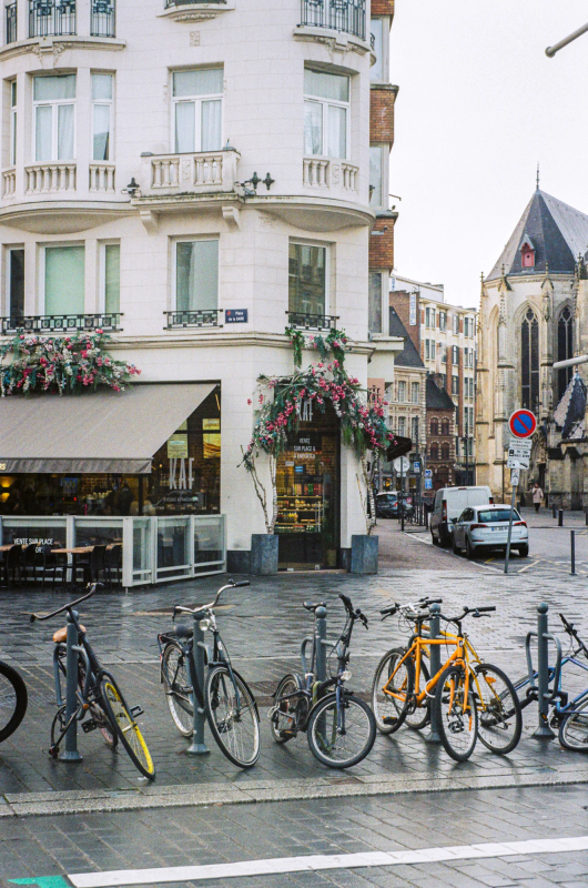 Photograph titled: analog lille cafe