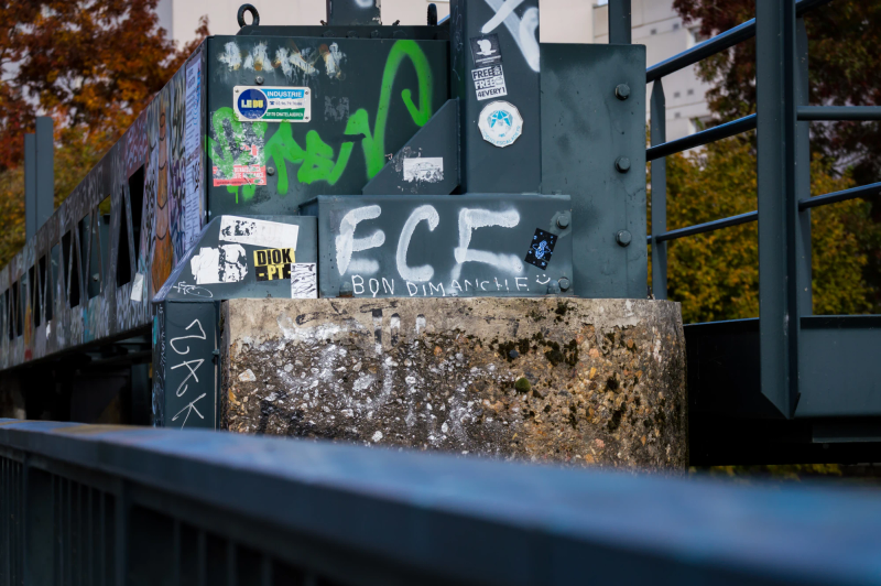 Photograph titled: bon dimanche