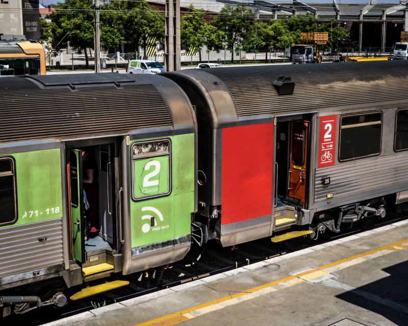 Photograph titled: comboios portugal train