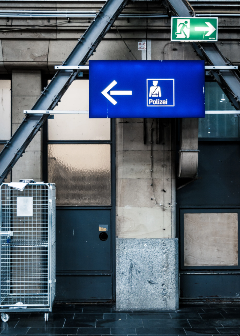 Photograph titled: frankfurt hbf polizei