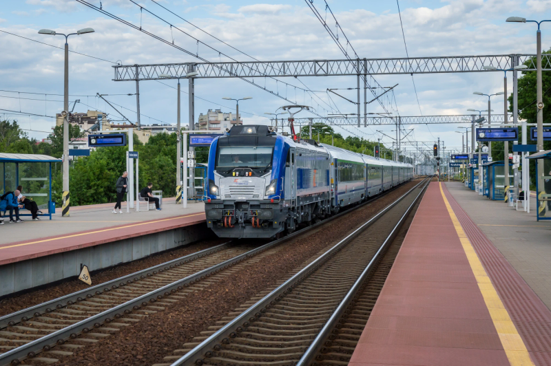 Photograph titled: krakow pkp griffin200